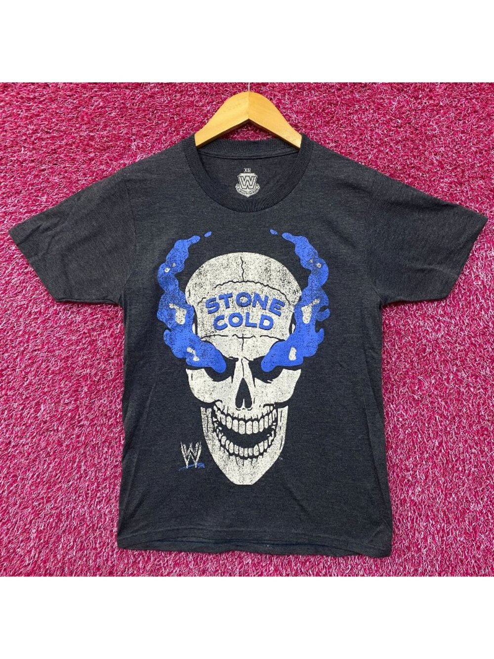 WWE Stone Cold Steve Austin Skull Graphic Design T-Shirt Extra Small